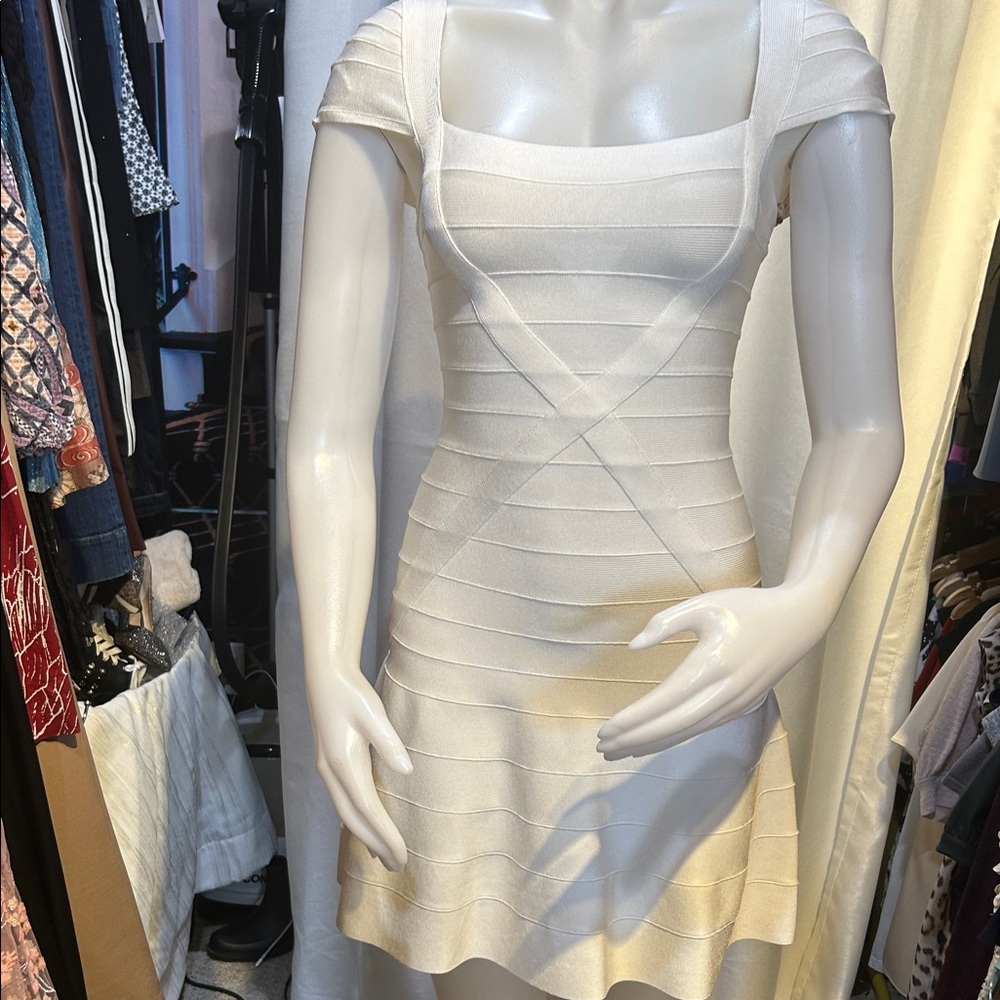 Herve Leger  "MAKAYLA" Elegant  Bandage Dress COLOR ALABASTER